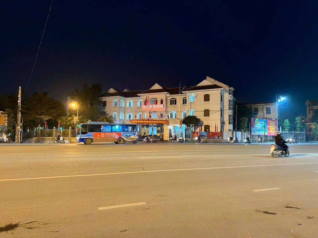 Hình ảnh Bán Thửa Đất 42,3m Ở Thị Trấn Chúc Sơn Chương Mỹ